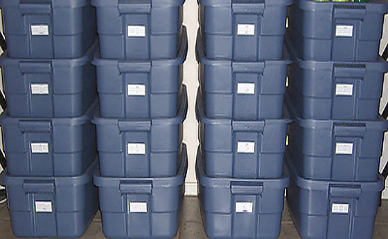 10 gallon food storage bins