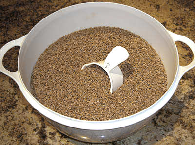 Best Manual Hand Grain Mill Choices For Wheat – Flour – Grains