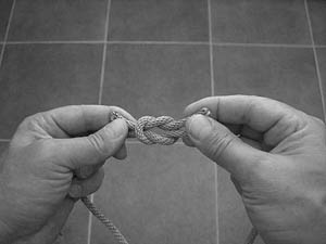 how-to-tie-a-square-knot-step-7