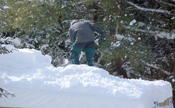 fluffy-snow-weighs-7-pounds-per-cubic-foot