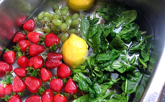 Ratio of White Vinegar & Water | Kill Germs on  Fresh Vegetables