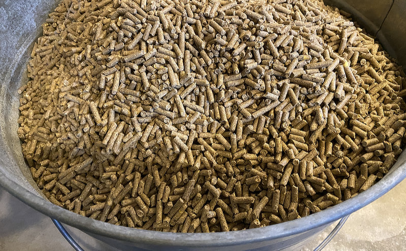 Chicken Feed Storage For Winter Months – How Many Bags of Pellets?