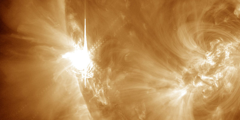 Risk of X-class Solar Flares as Huge Sunspot Aligns Towards Earth