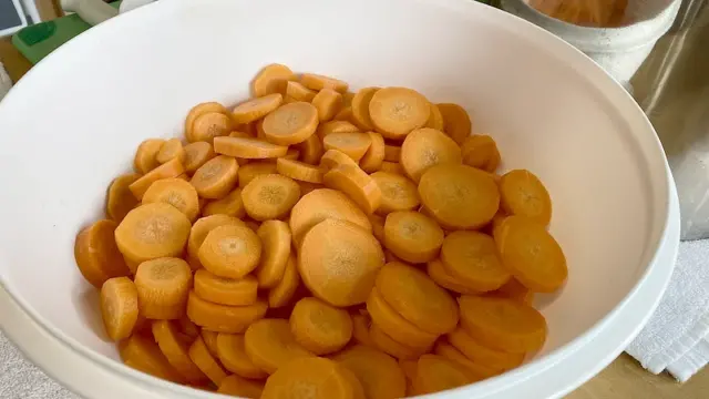 bowl of sliced carrots